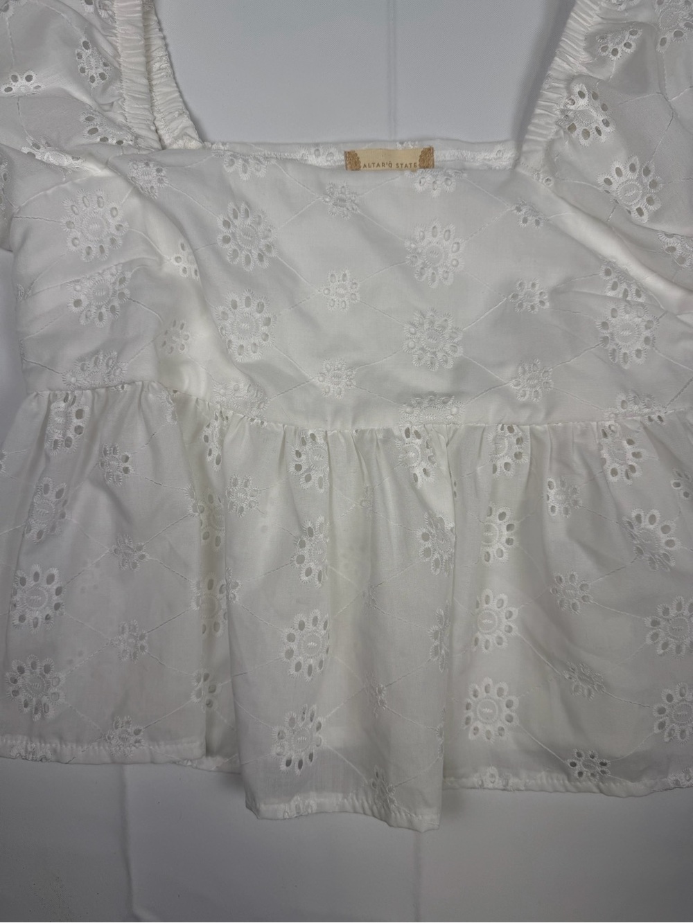 Babydoll Style- Altar'd State White Eyelet Peasant Puff Sleeve Top Medium - Picture 6 of 11